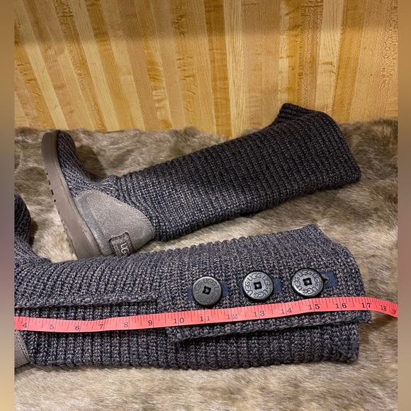 UGG Classic Carly II Knit Boot - Picture 5 of 12